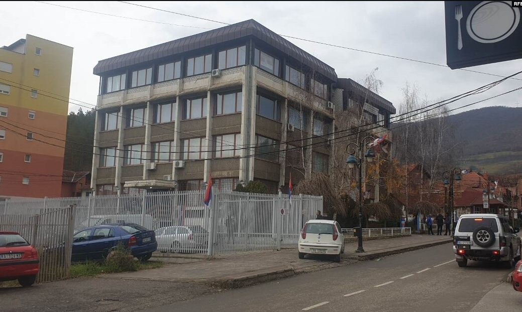 Leposaviq  Tentim për plaçkitje të Bankës Kombëtare të Serbisë