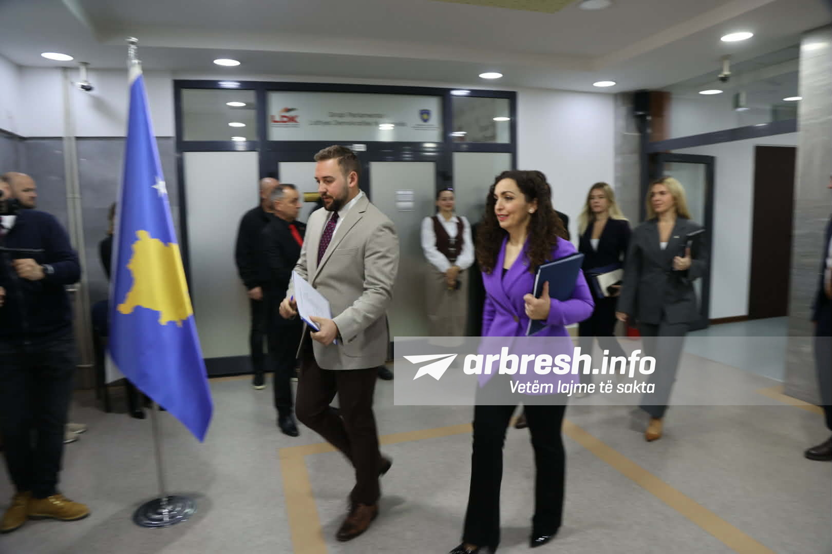 Caktimi i datës së zgjedhjeve  nis takimi i Osmanit me përfaqësuesit e partive politike