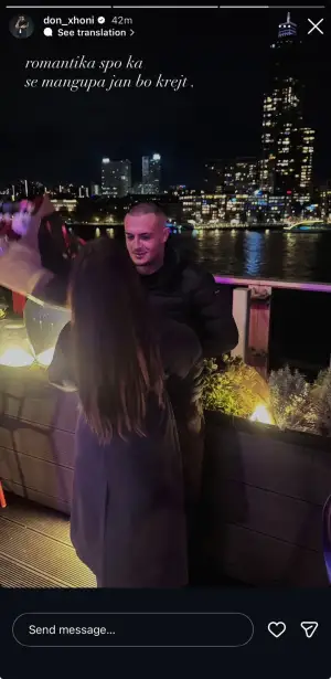 Don Xhon çmend rrjetin me fotografinë e fundit   kush është vajza pranë tij 