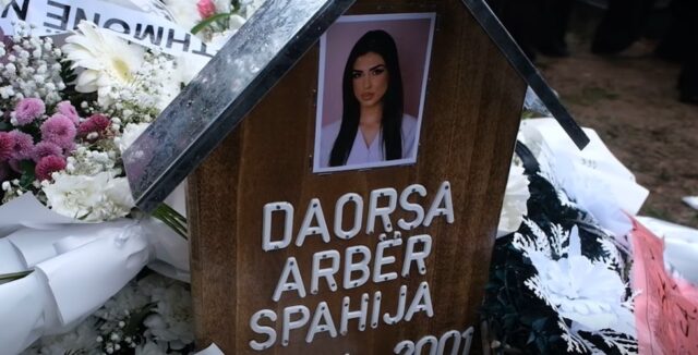 Varroset në vendlindje studentja nga Gjakova që vdiq para dy ditësh në Tetovë