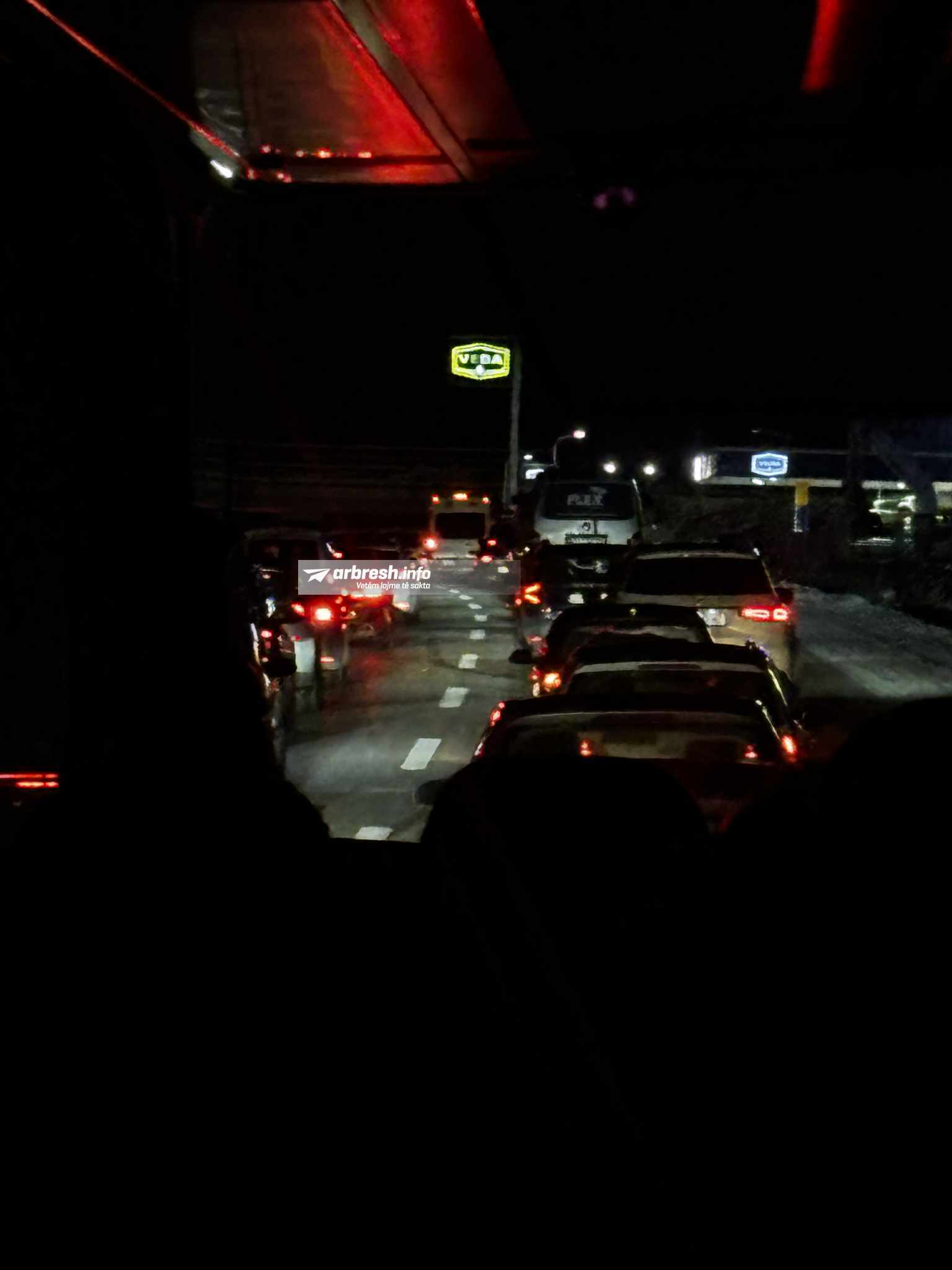 Trafik i rënduar drejt Prishtinës  kolona të gjata te  Kroi i Mbretit 