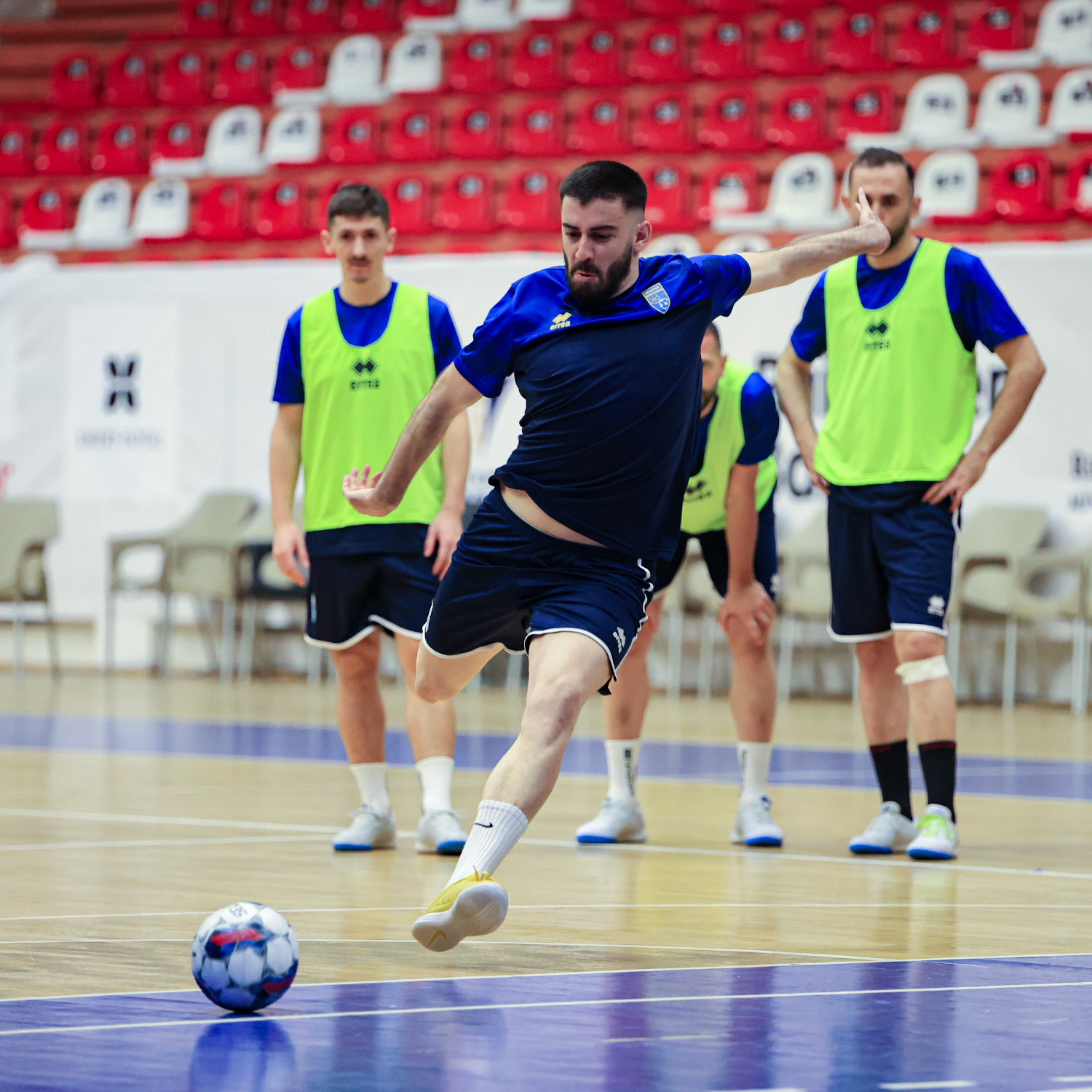 kombetarja-e-kosoves-ne-futsall-gati-per-sfidat-e-paraeliminatoreve-te-boterorit